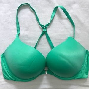 Victoria’s Secret Bombshell Plunge